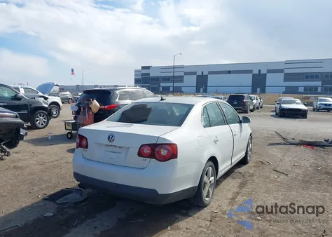 2009 Volkswagen Jetta Se/Sel из США, поврежденный, VIN 3VWRM71K19M077813